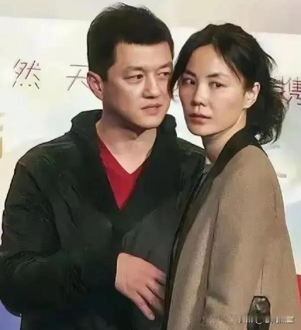 不愧是华语天后，王菲的眼光太好了，一开始完全不理解王菲和那么帅的那么年轻的谢