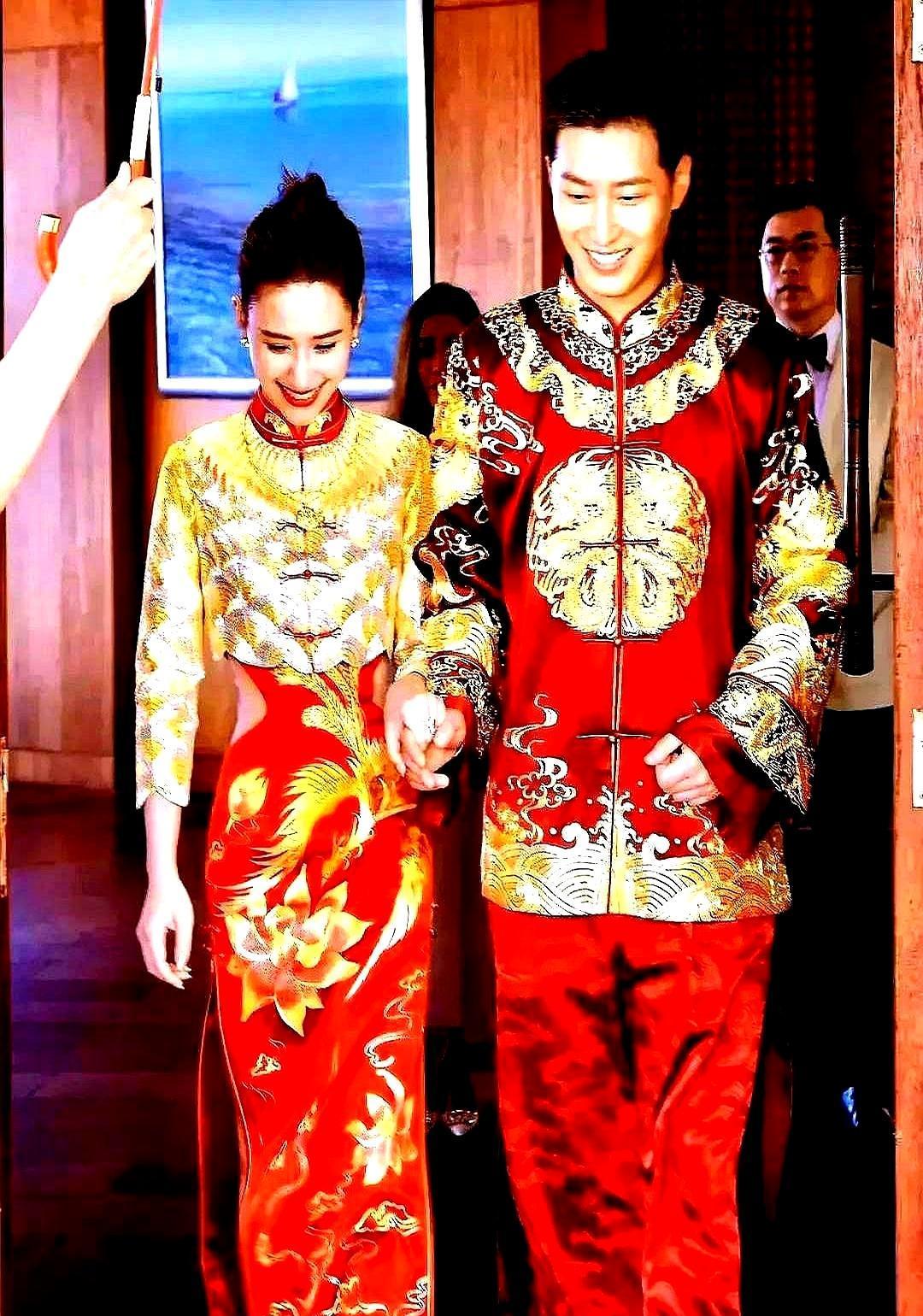 **5000万嫁衣不是炫富，是豪门最后的“定海神针”！**何超莲大婚，一件嫁