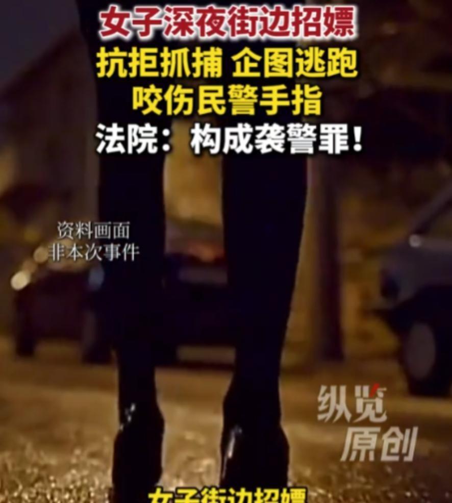 海口街头，一名女子蹲在路旁，专挑独行男子上前搭讪，言语直白地询问对方是否需要服务