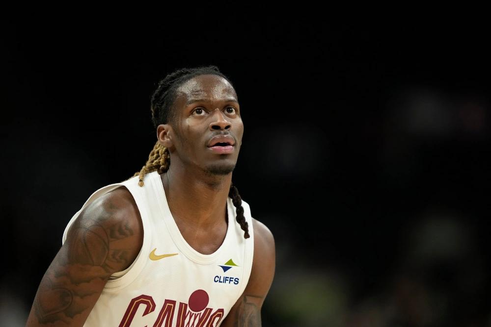 埃利斯就是有投篮的邓恩骑士战胜76人，埃利斯替补24分钟砍下19分2篮板1抢