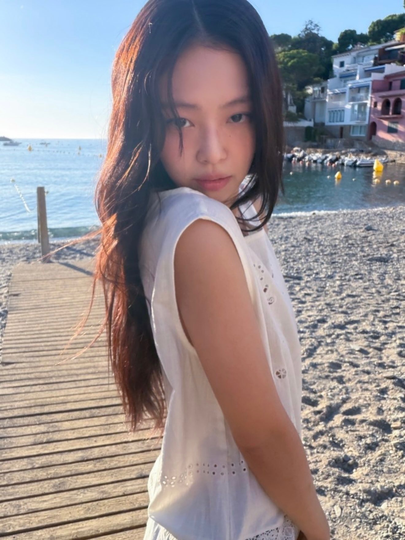 JENNIE