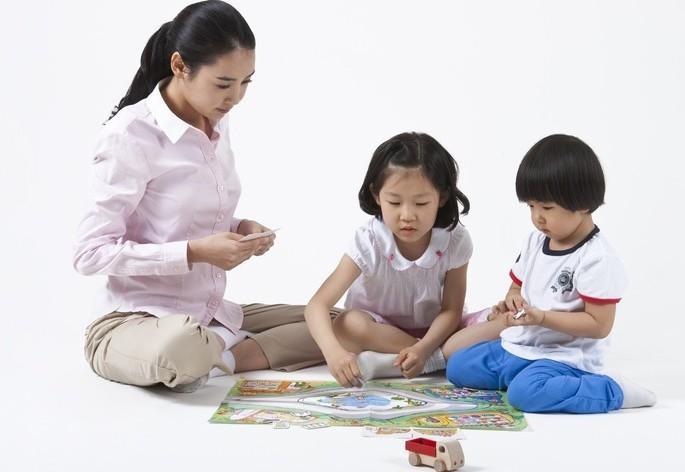 宝宝爱玩拼图 提升智力逻辑