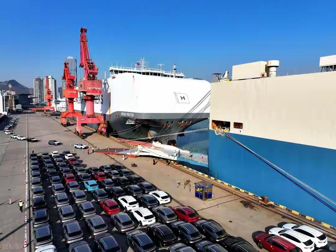 ​很难想像我国是全世界贸易顺差最大的国家已经达到1.1万亿美元，可以说在世界上没