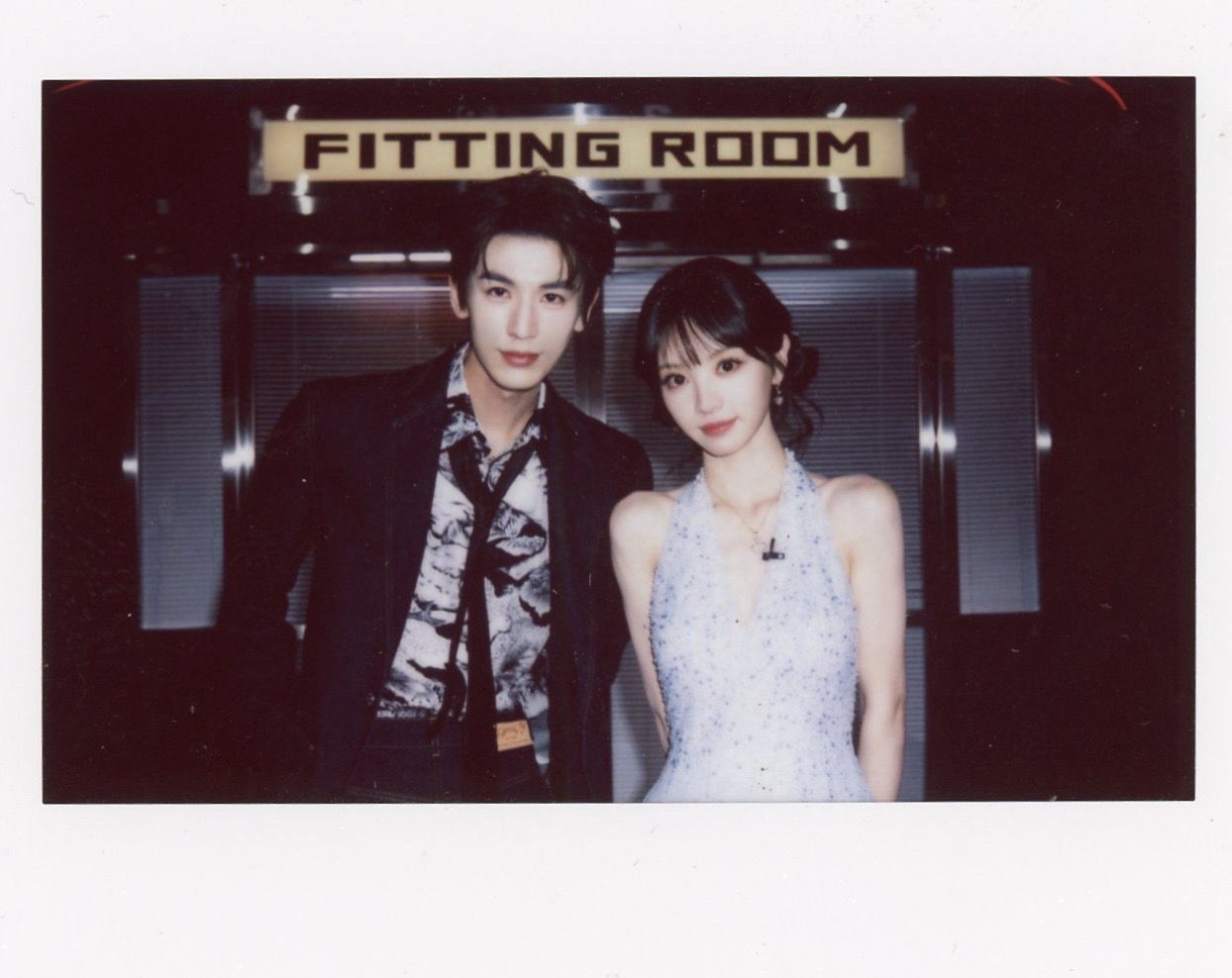 还是想和逐玉认真地道个别。我仿佛被永远定格在了西固巷，那样温暖而淡淡的日子，好像