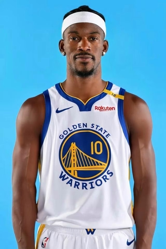 巴特勒身高2米01，臂展只有2米02，在同身高球员当中确实比较一般：...