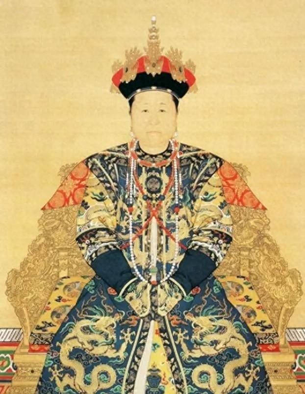 1688年，75岁的孝庄病逝，一手带大的孙子康熙，伏在她身上嚎啕大哭，哭得上气不