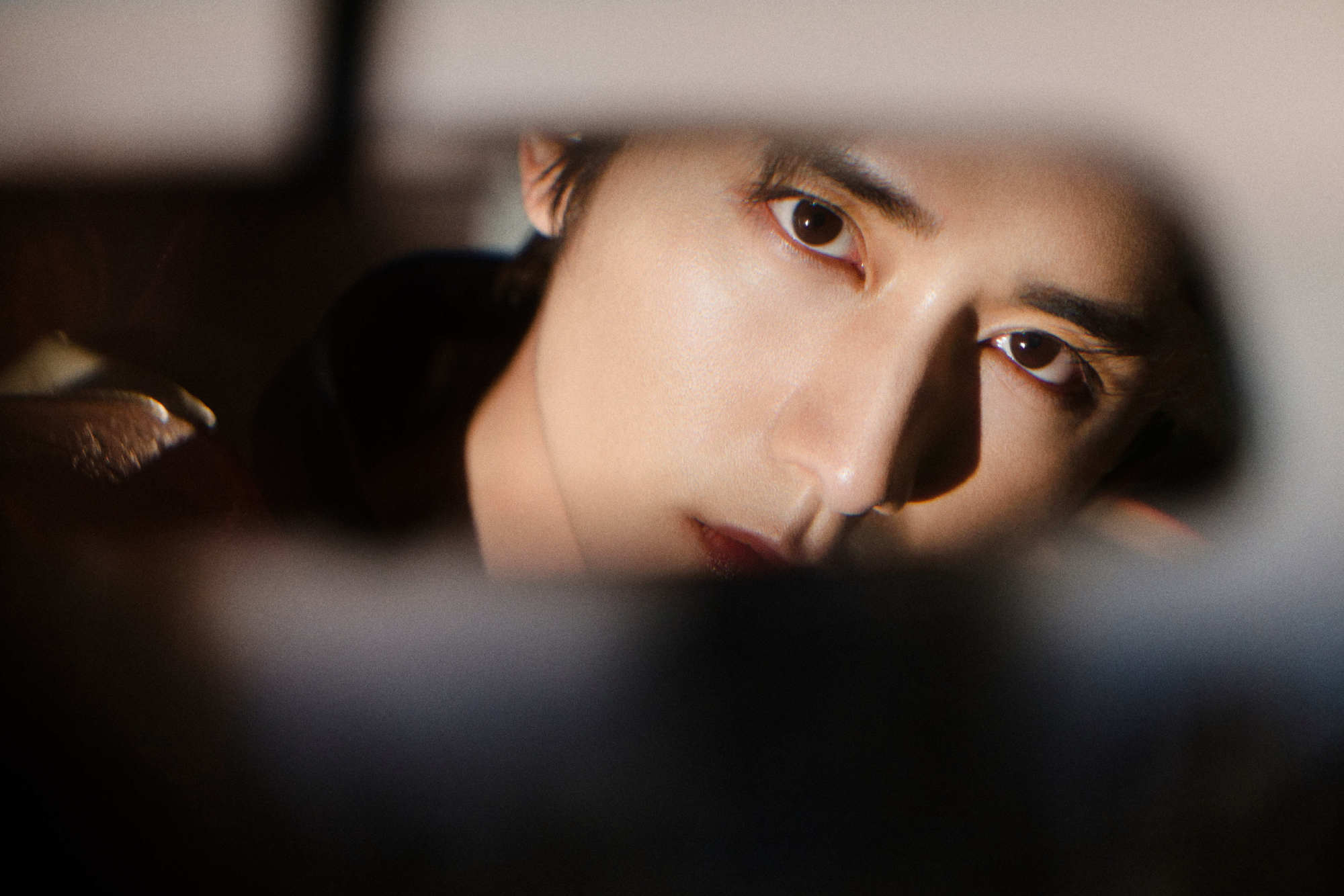 1.张新成之前想自己当导演翻拍《你好旧时光》电影版，前前后后筹备了很多年，一直拉