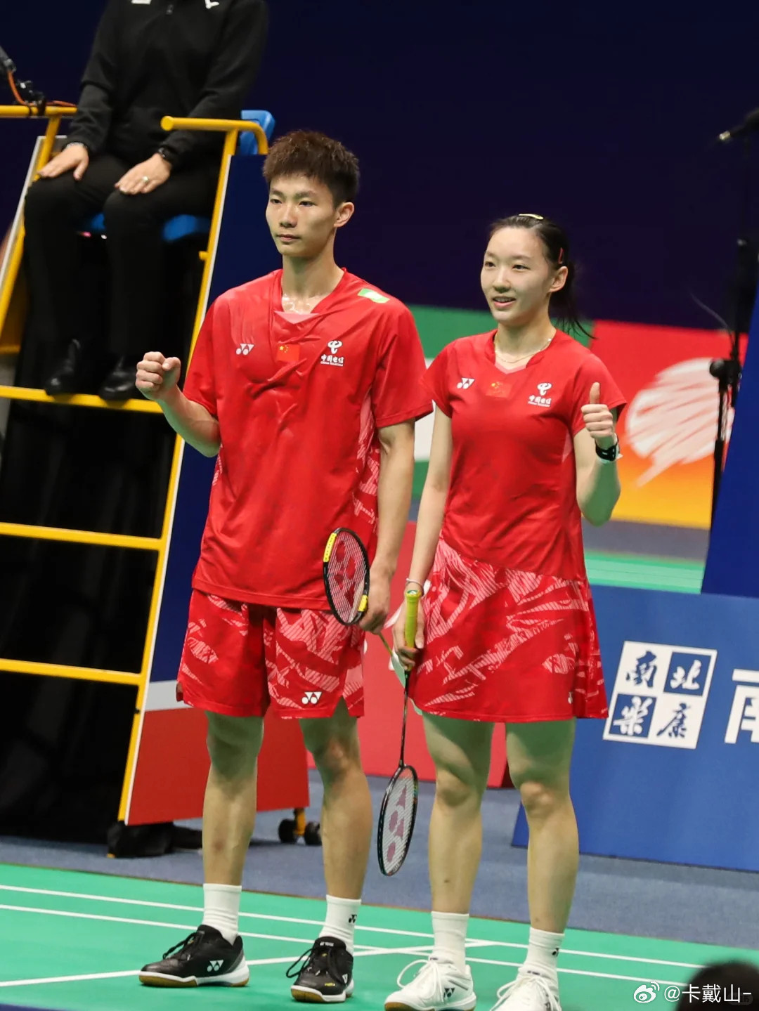 国羽混双拆队中国羽毛球队混双应该是因为今年全英的成绩不理想，又拆对试试看叭。好