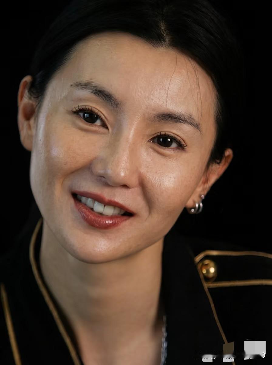 张曼玉也有了一丝岁月的痕迹