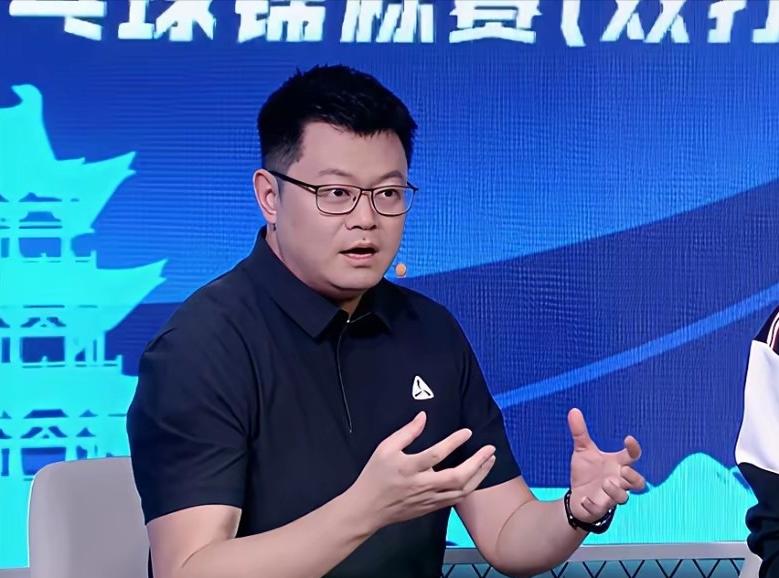 全锦赛为何不看好龙蟒组合，侯英超的分析一针见血，老侯说，虽然龙蟒组合，