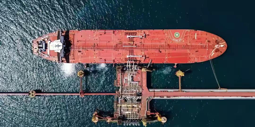 俄罗斯装钱的麻袋都不够了，每天多挣500亿，四年战争，一朝回血中东那边一打起