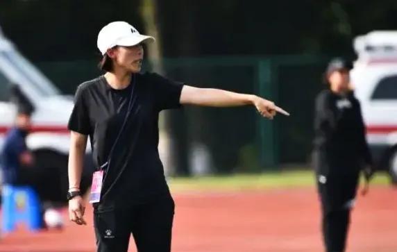 陈婉婷红颜一怒为江苏，换来了自身的被停赛与被罚款，也换来了中国足协对江苏女足的稍