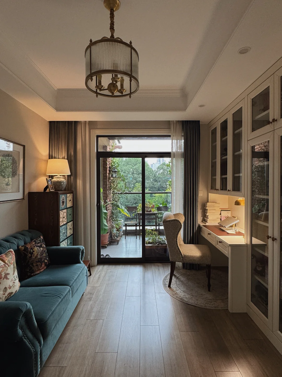 对我的书房感到一万分满意