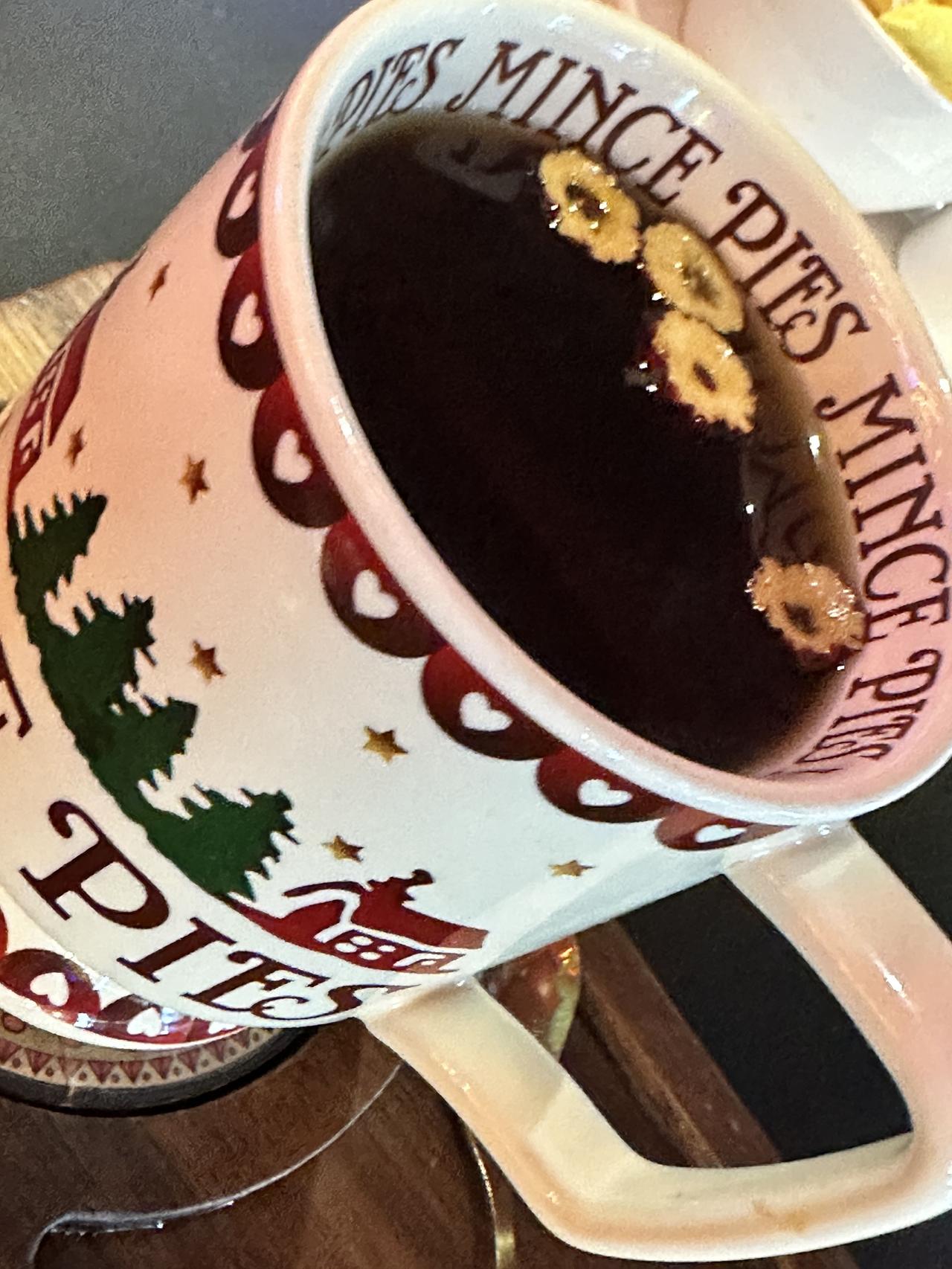 普通人退休后有多少钱才够花？实际上并无标准答案，主要取决于以下几个方面。其一