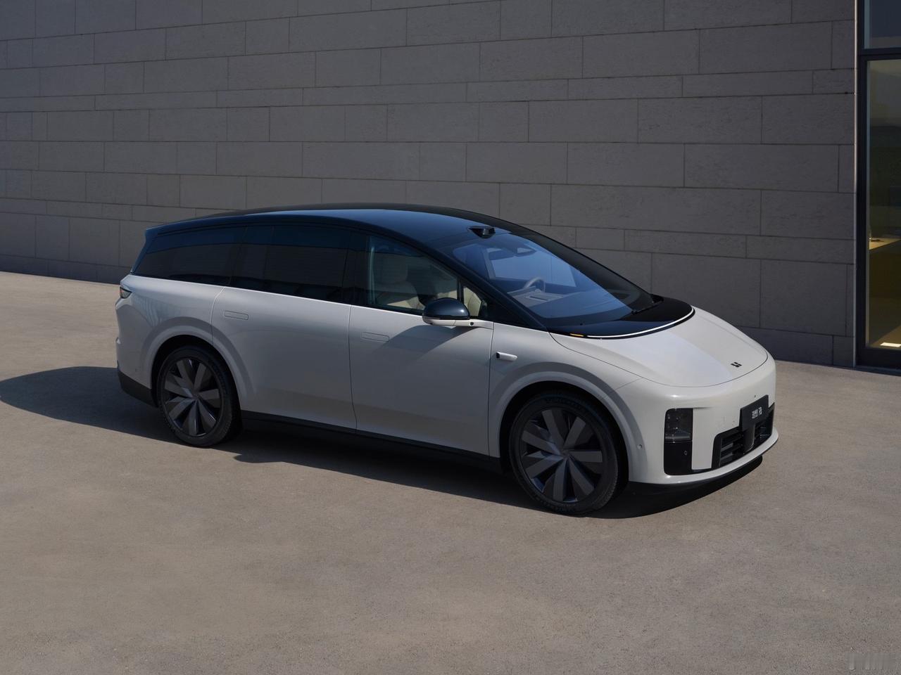 理想汽车昨晚财报会信息量拉满，马东辉直接甩出技术+产品双王炸：1、电池自