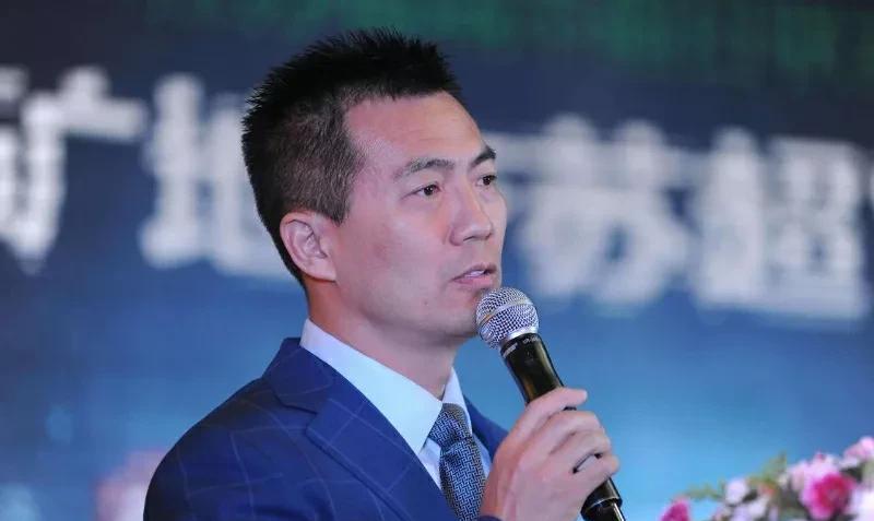 想问一下黄健翔老师，国足没有伊万也没有菱形中场给你们喷了，为什么东亚杯被韩国二队