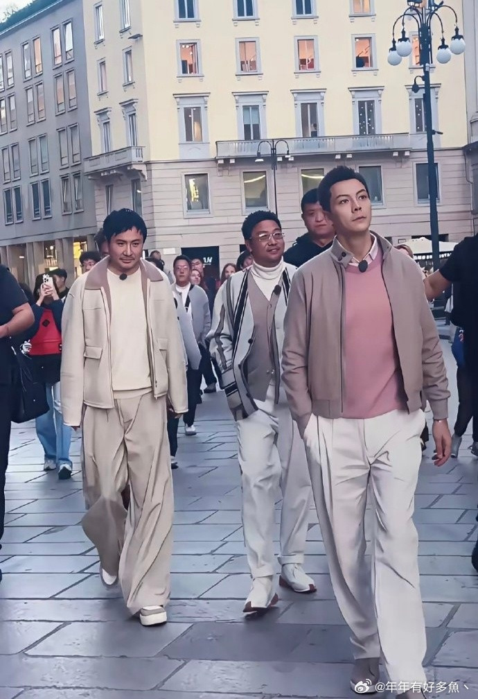 怪不得贾冰要减肥，这是减了个肥吗？这简直是换了个人啊！