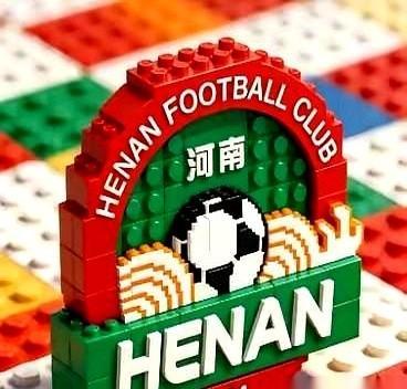 一张去郑州的机票，一个被海港按在板凳上、撤销报名的31岁前锋，和一张据说税后25