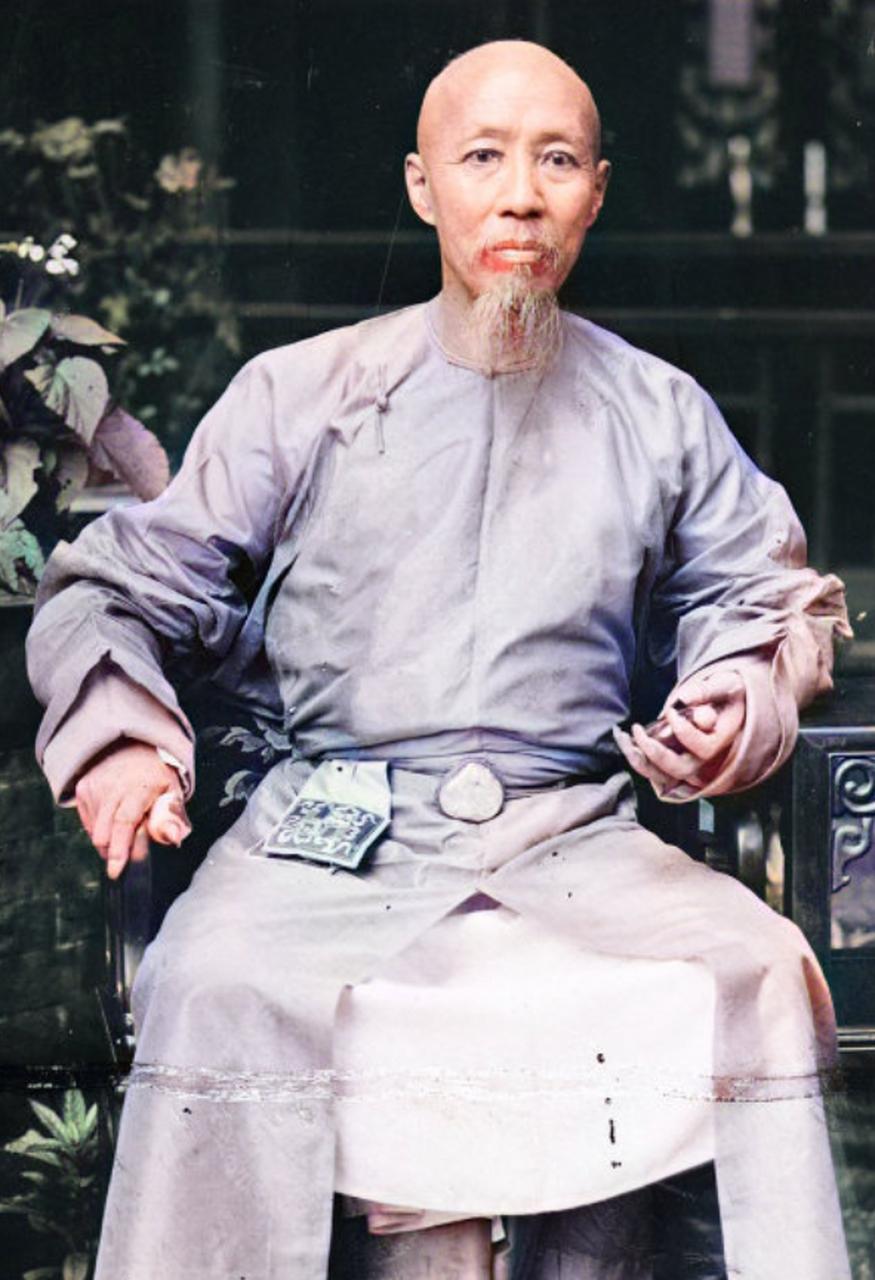 晚清最贪总督：把两广当私人金库，连朝廷都管不了。1866年，一个目不识丁的满