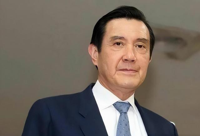 中国大陆要清醒了，台湾只要有马英九，朱立伦，洪秀柱，想实现和平统一，有点难，这三