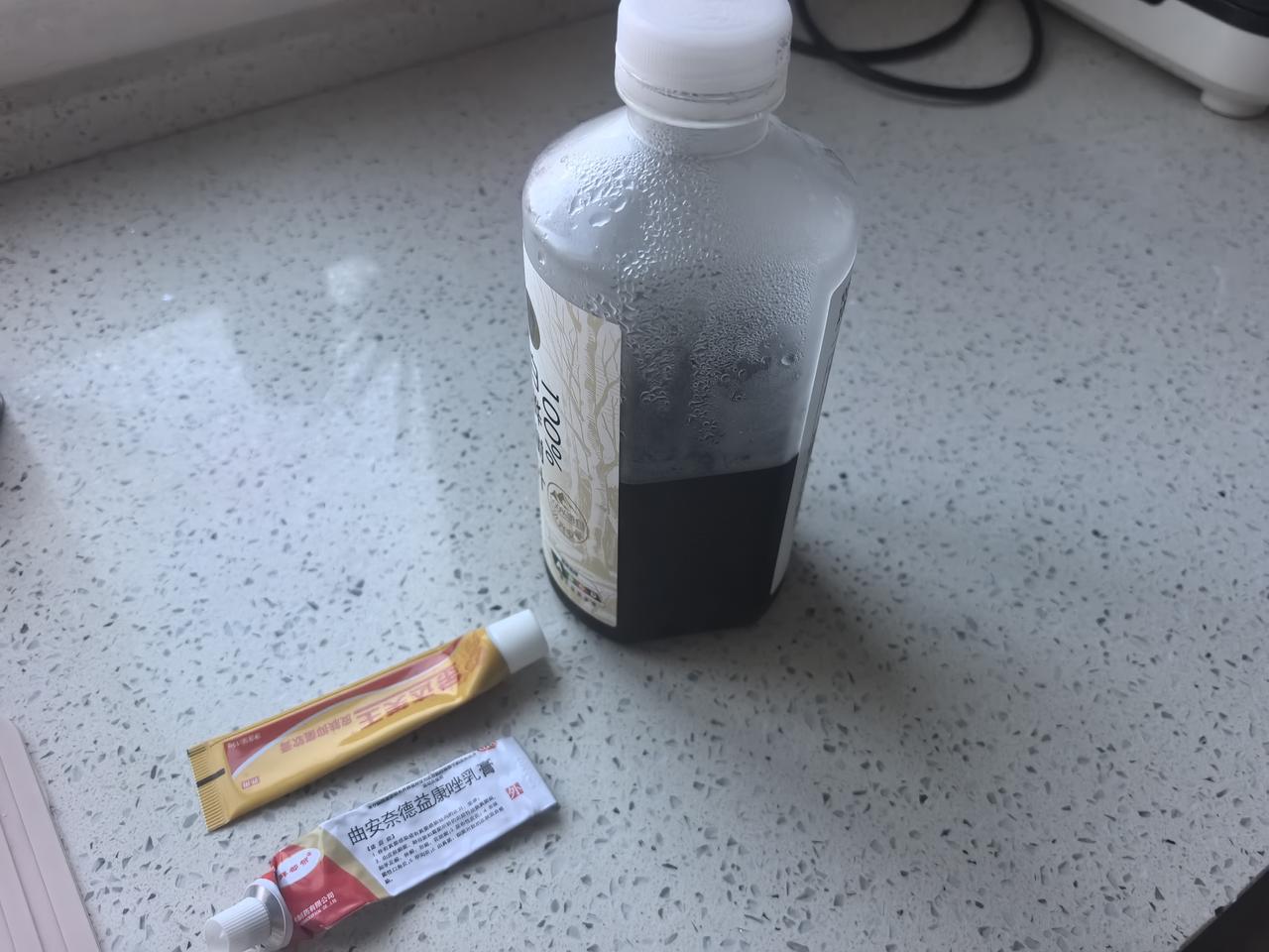 西医也可以研究的神奇草！我多年到夏天湿疹就很厉害，脖子，手臂，腋窝，腰部，大腿内