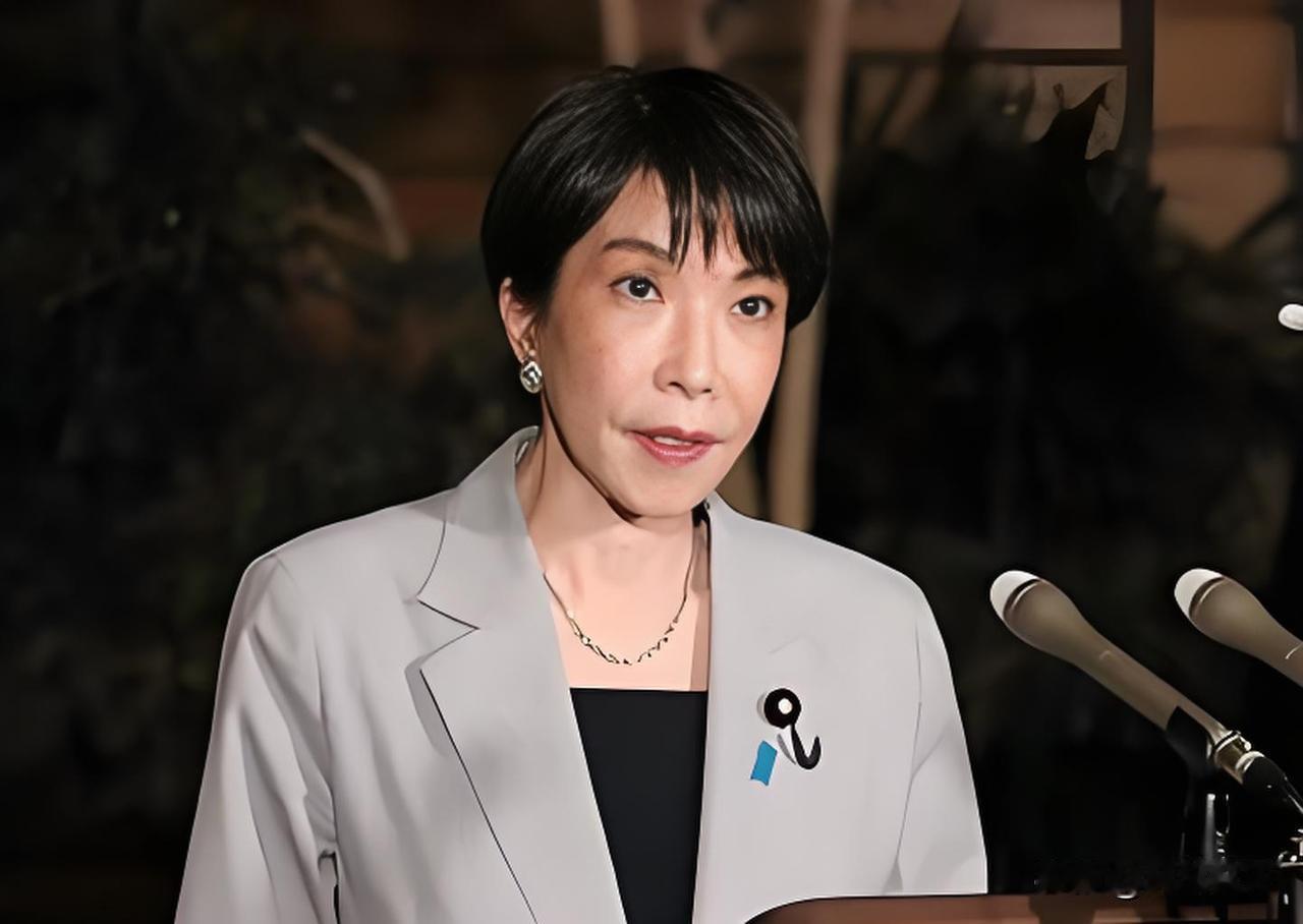 高市早苗这下是心凉了，当着全世界的面，日本前首相亲自赴华道歉，张口说出了高市最不