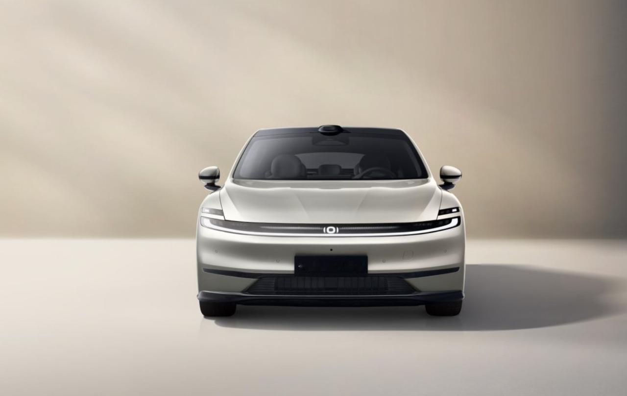 长安启源A06正式上市，售价区间为10.99-14.99万元，有以下几个亮点：