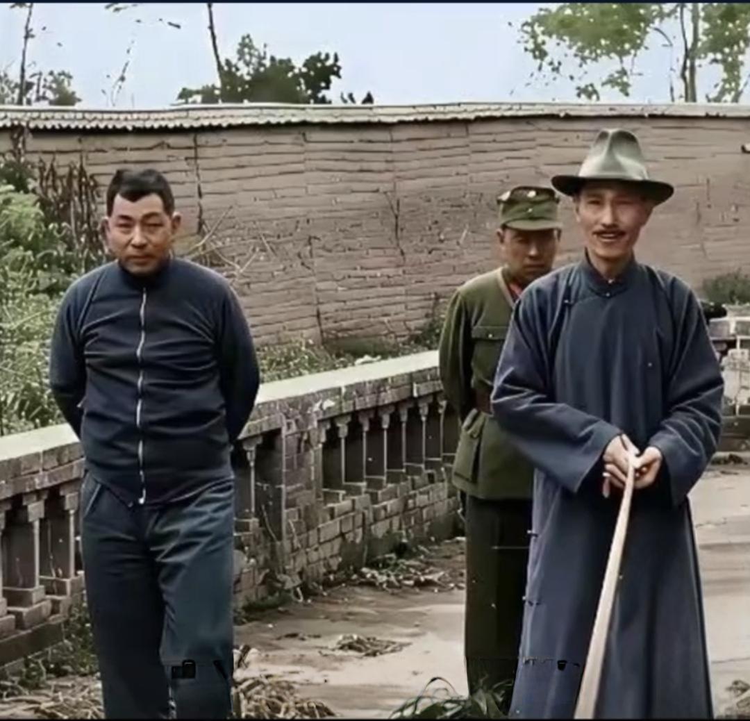 分享老照片故事少帅的眼神很诡异啊！