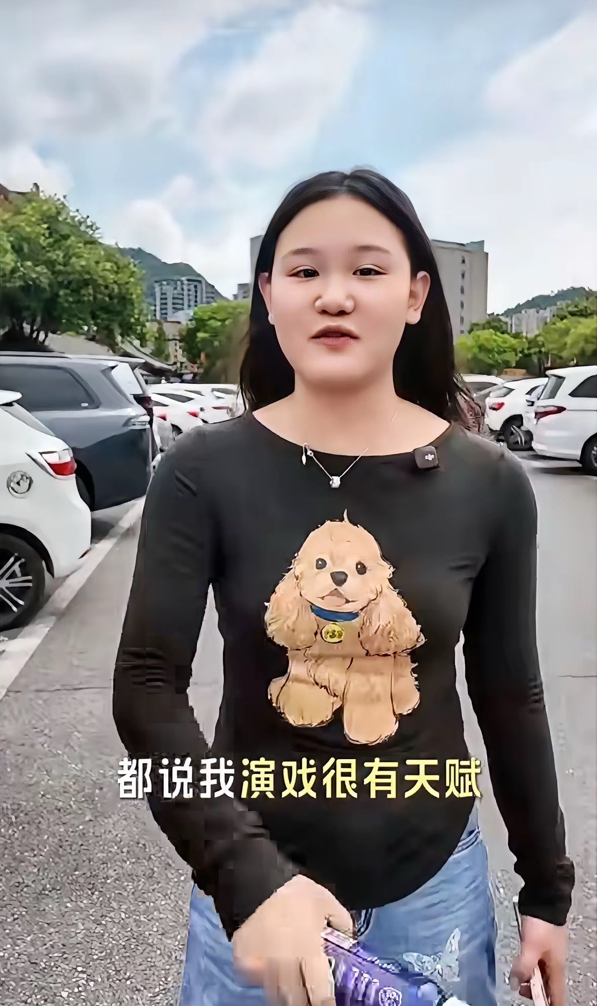 跳水冠军张家齐，​也想演戏了。​现在到处跑，还喊话怎么还没有导演找她。​不少人觉