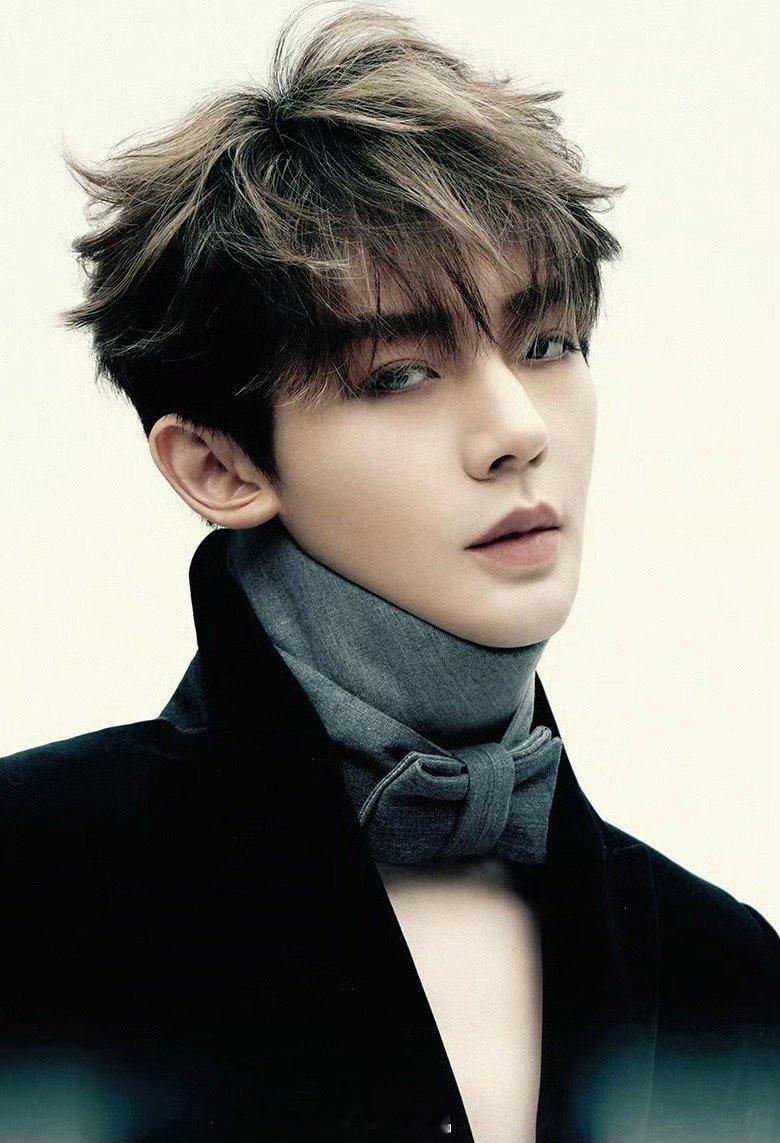 邓为真不愧是内娱唯一蛇塑