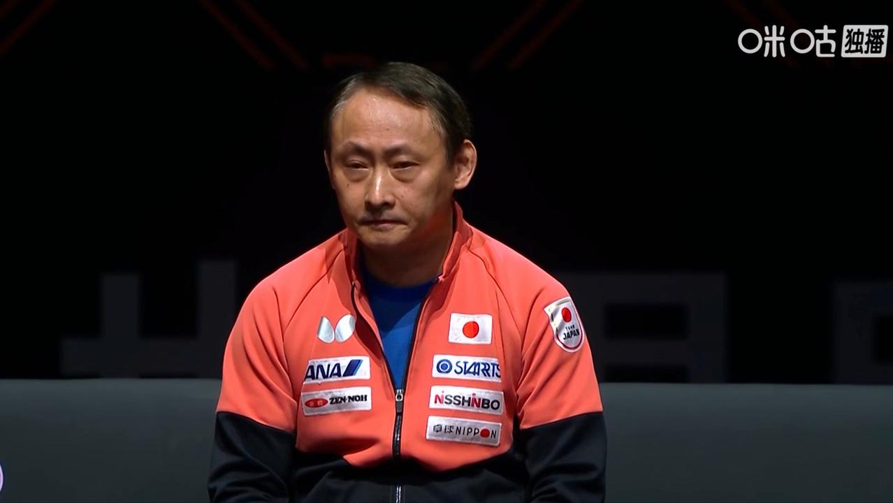 张本美和被淘汰：有谁注意到张本宇的“表情变化”！当最后一个球曼昱得分，以4-