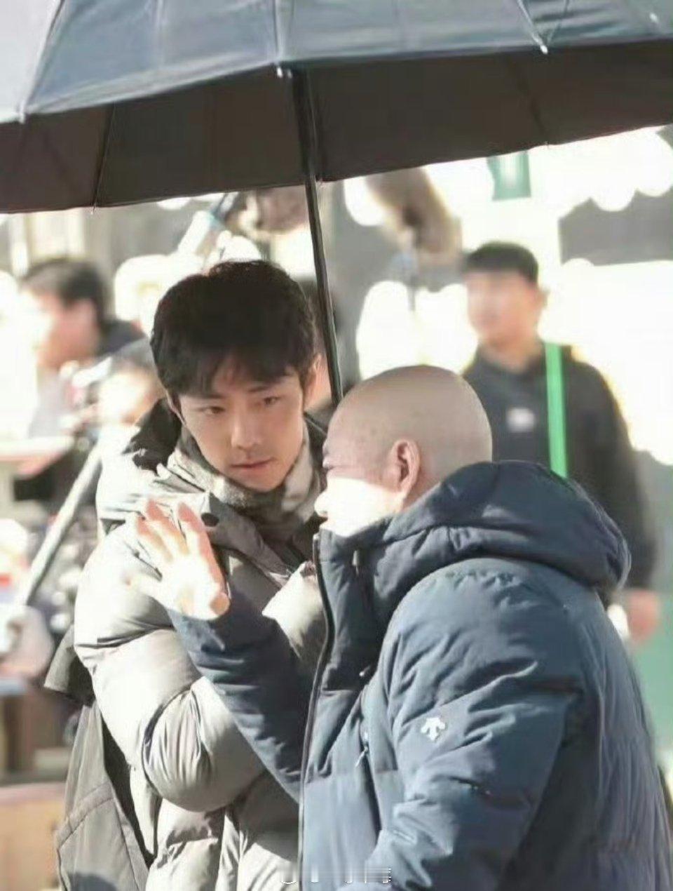 肖战《小城良方》生图路透