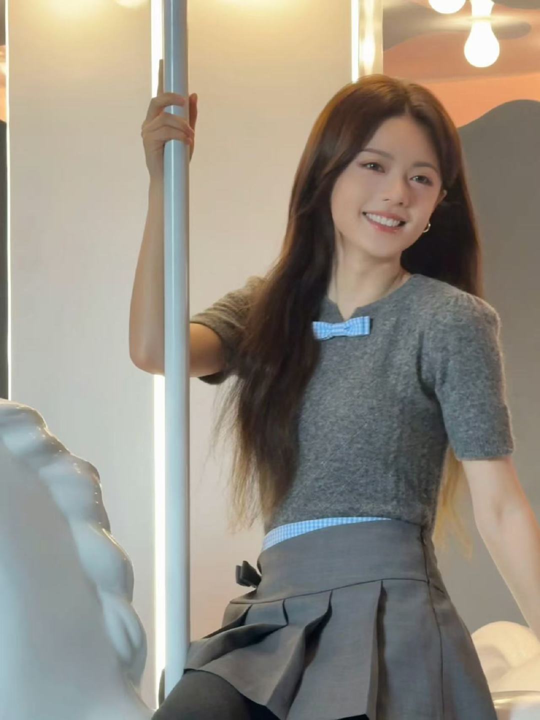 赵今麦工作花絮live​​​被这个认真工作的麦麦萌晕啦～​​​