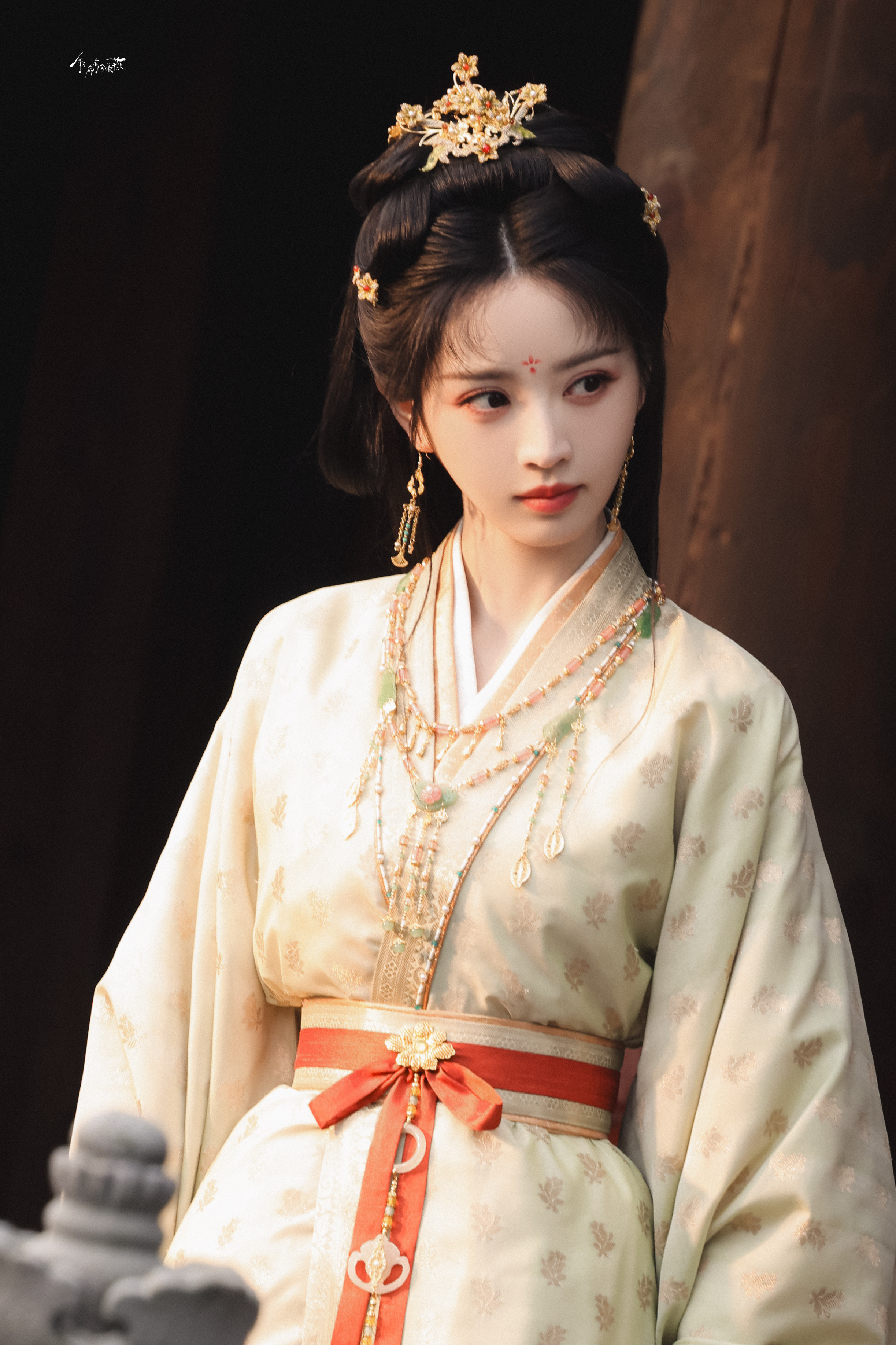 啊啊啊啊啊小田好耀眼的美貌！！！田曦薇《嫁金钗》☽黄衣✨✨✨