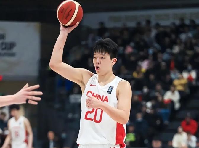 不出意外！如果尼克斯本赛季无法夺冠，这5位超巨或许加盟！1：詹姆斯休赛期自由