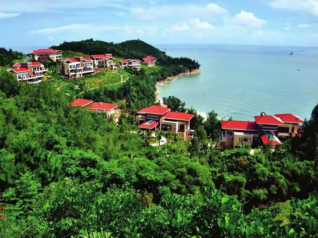 一段很扎心也很通透的话：你慢慢就会发现，生活里的纠结、内耗、难过、委屈，从来都
