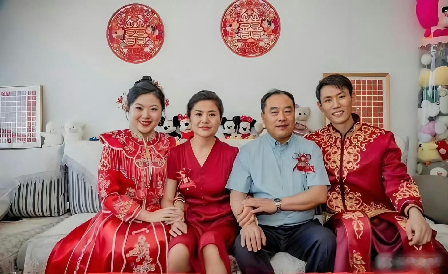 一组结婚合照可以看出婆家和娘家的区别