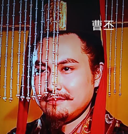 难怪曹丕才活40岁,曹操尸骨未寒,他就开始干坏事,每件都遭天谴!公元22