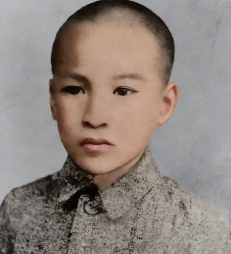 今日感悟来共享昔日追随孙中山先生的两位门生才俊，后来堕落成公敌汉奸！人生🈚️常