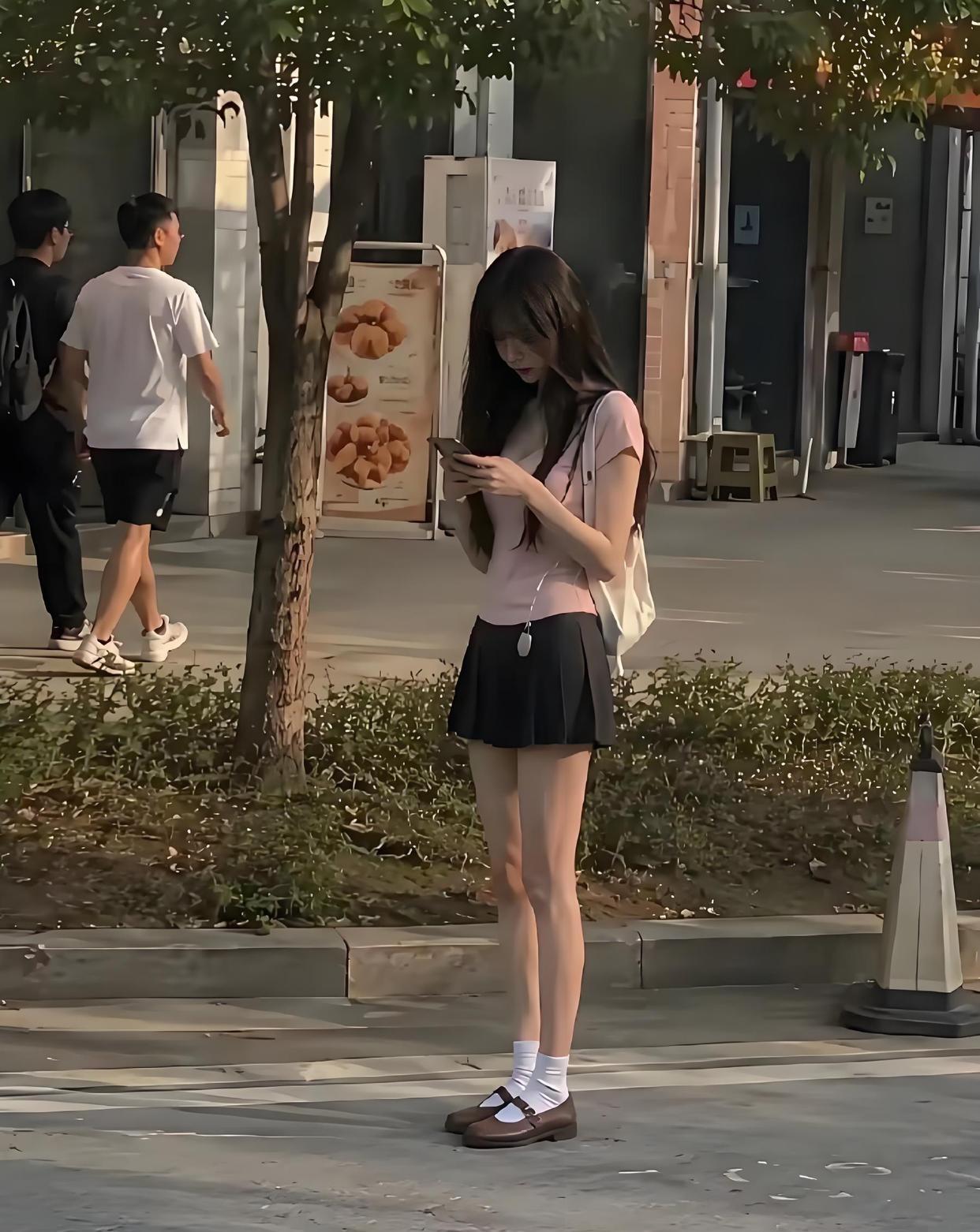 男生在大学里都想谈这样一个女朋友吧
