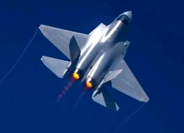 中国歼-35A有多强？近日，美媒表示：“中国空军实力已经赶上美国！”中航工业