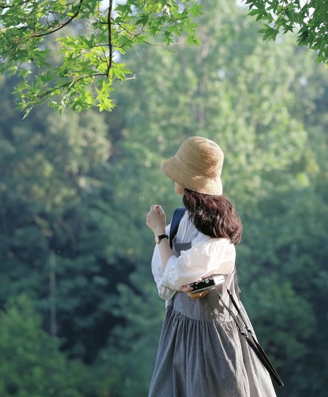 女人在婚姻里最容易犯的一个错误，就是“向外求”。她们求认可，求安全感，求被呵