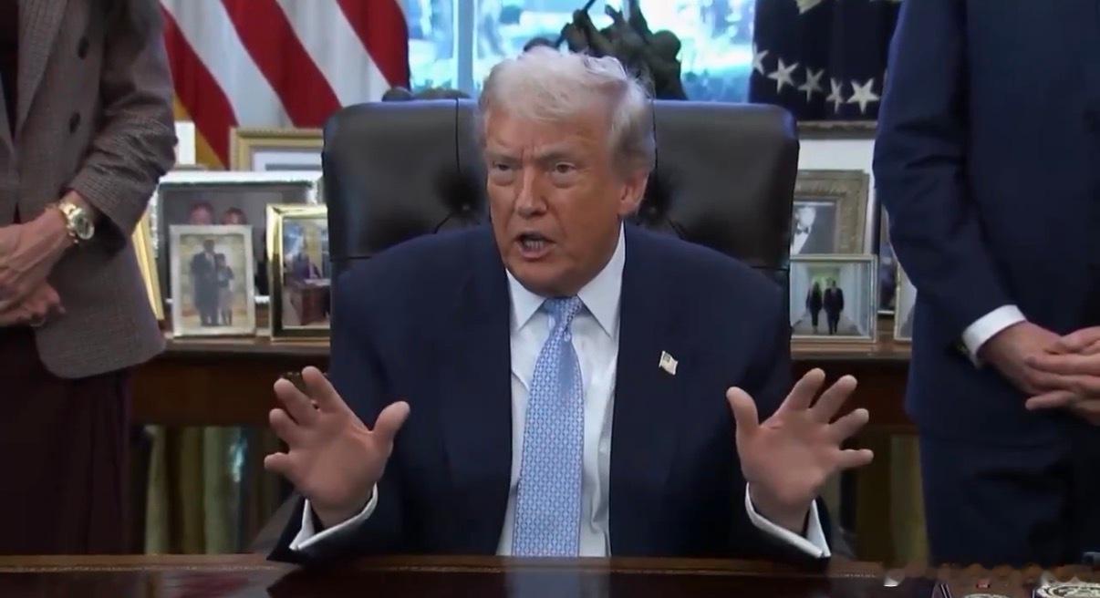 ‼️“我们与爱泼斯坦没有任何关系；民主党人和他关系密切。他的所有朋友都是民主党人