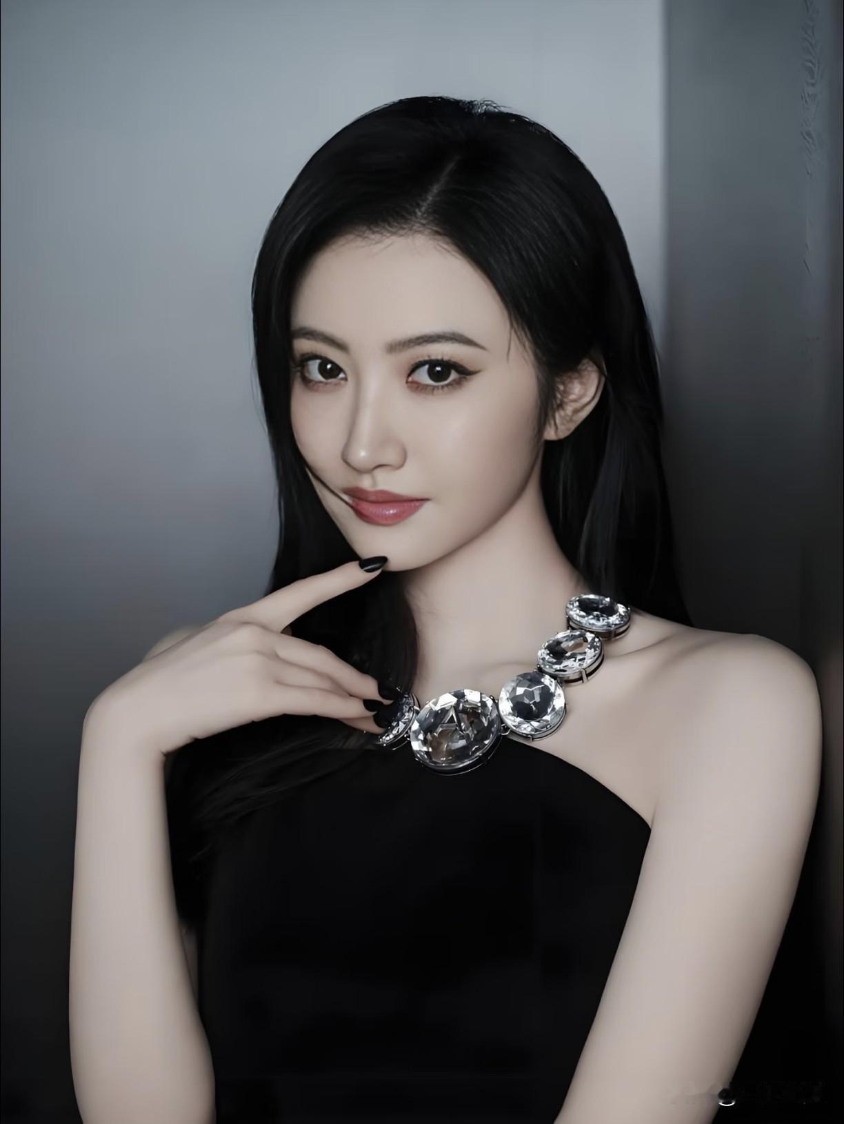 一位情感专家说：“给男人一个忠告：不管女人多漂亮，哪怕两人同床共枕、感情再好，也