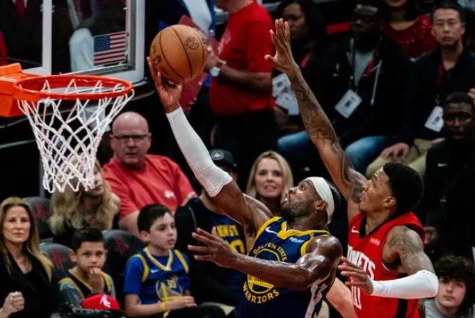 火箭队媒体人直接在自己的社交媒体上表示，小贾巴里·史密斯确实是一位相当不错的年轻