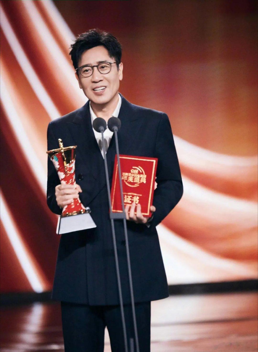 于和伟icon，高调发文！2月17日深夜，许多人都已经进入了梦乡，于和伟却罕见的