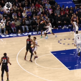 杰伦-格林复出并得分了！今天，太阳队前往费城挑战76人队，因腿筋拉伤缺席33