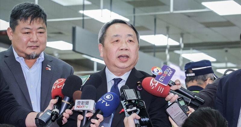 美方终于摆出一副“你爱干嘛干嘛”的姿态：台湾你收，日本你干，菲律宾你收拾，伊朗我