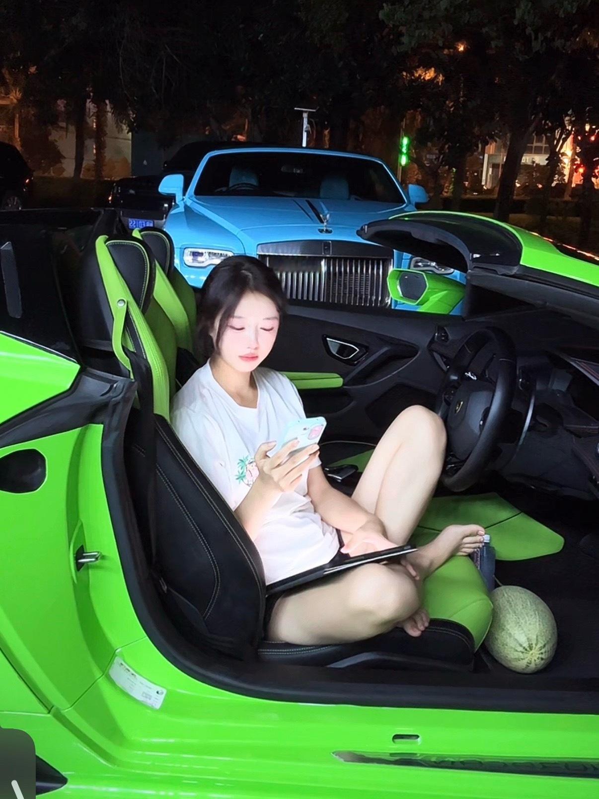 喜欢蓝色还是绿色