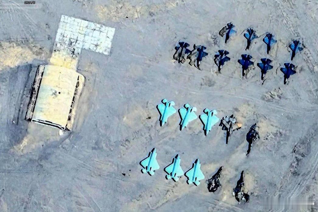 西北沙漠里的F22和F35靶标，看样子就是用来炸着玩的这次伊朗战争，证明美军对于